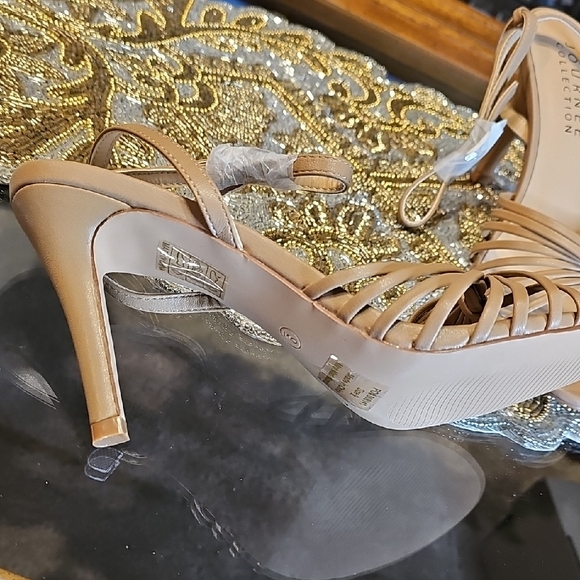 Journee Collection Tan Strappy Sandals - Picture 3 of 8